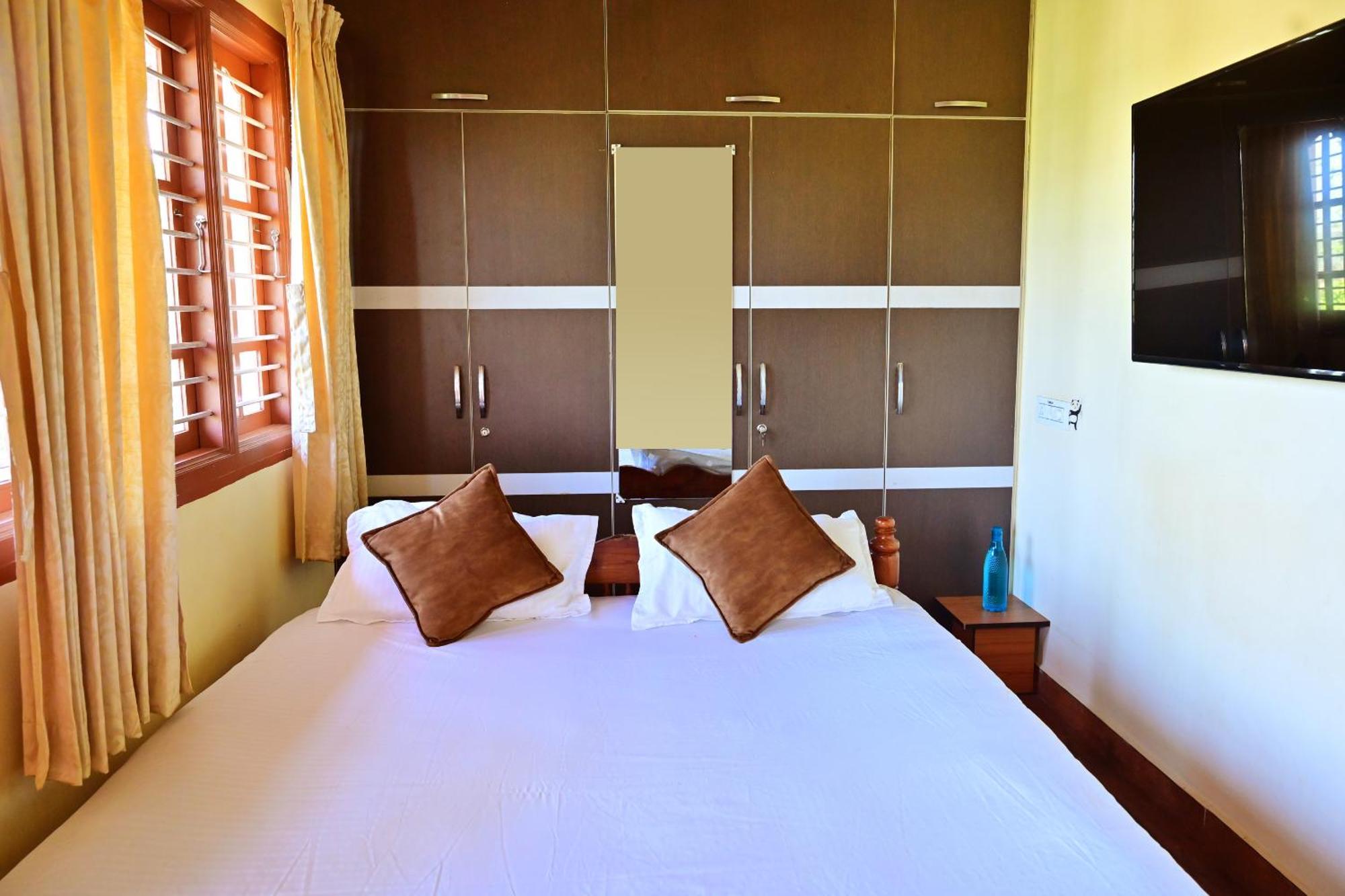 Hulihara Homestay - Full Villa, Coffee Estate & Balcony View Sakleshpur Buitenkant foto