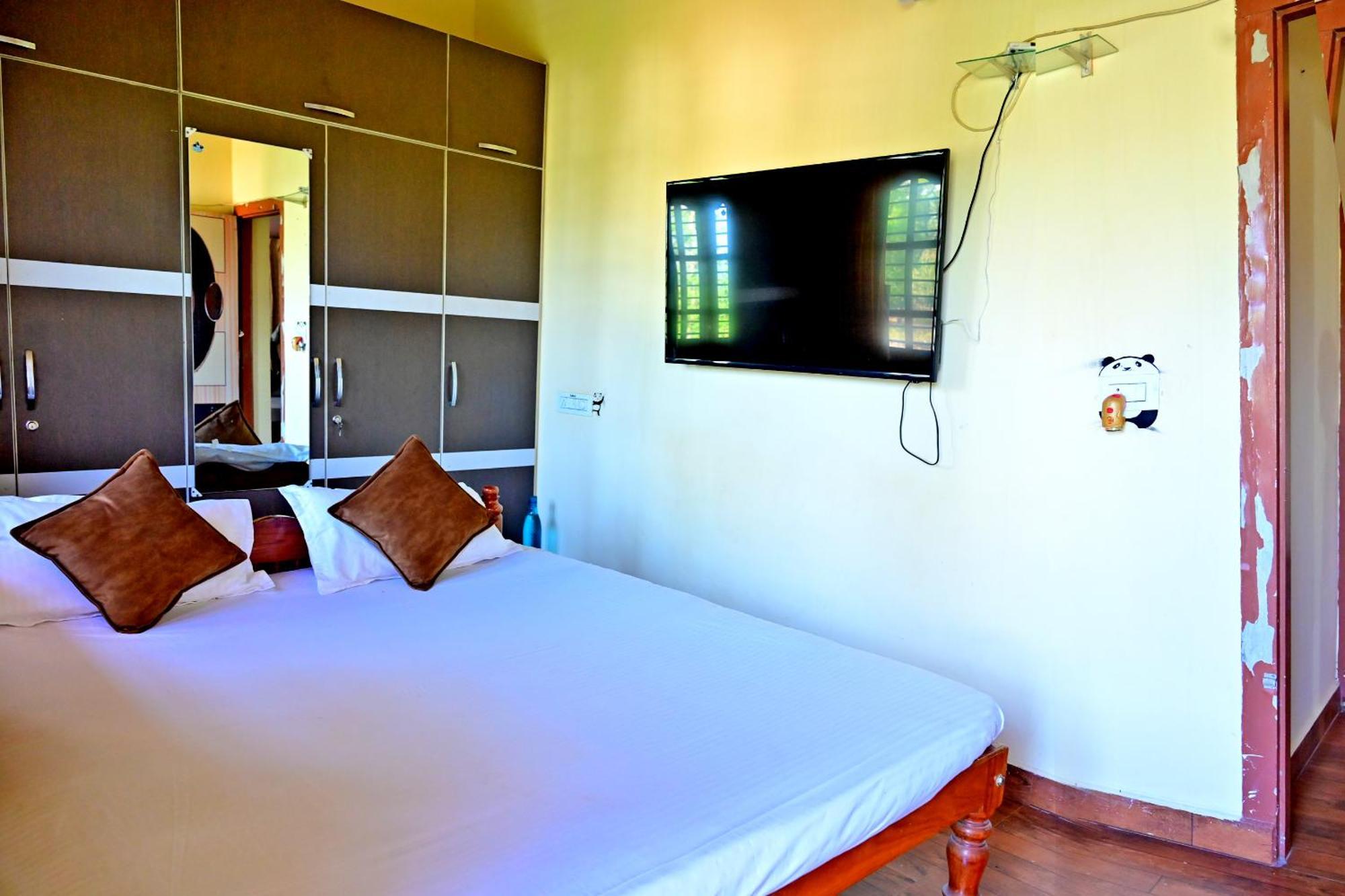 Hulihara Homestay - Full Villa, Coffee Estate & Balcony View Sakleshpur Buitenkant foto