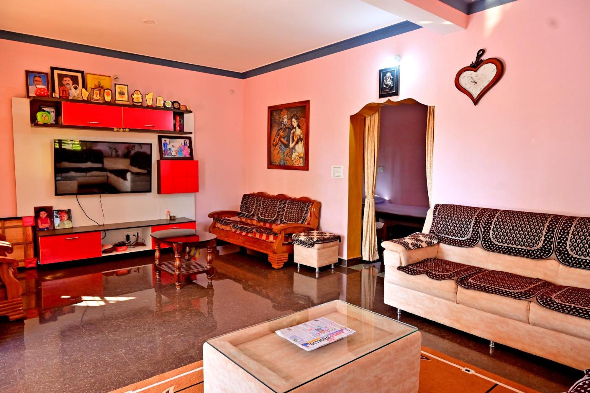 Hulihara Homestay - Full Villa, Coffee Estate & Balcony View Sakleshpur Buitenkant foto