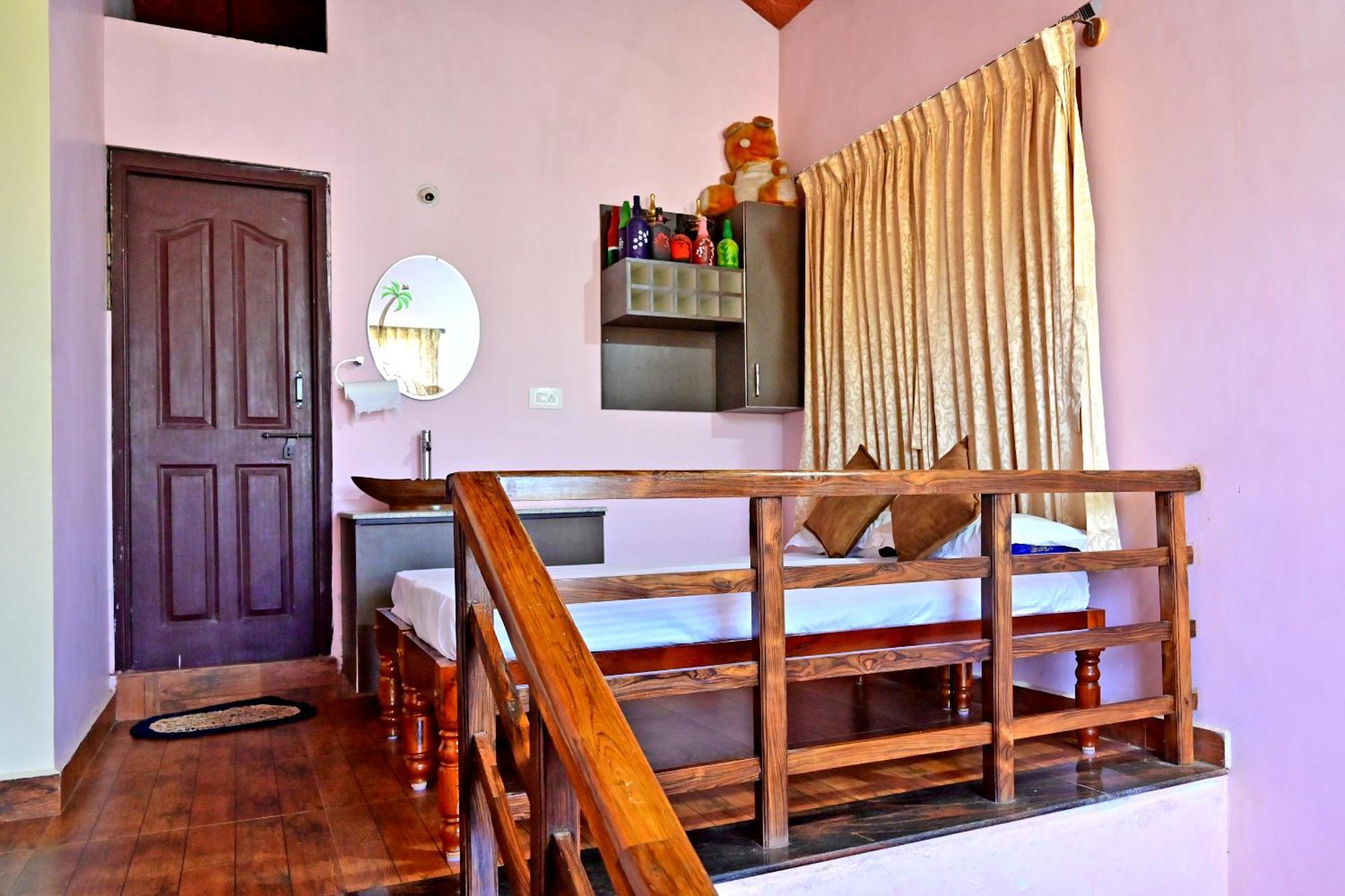 Hulihara Homestay - Full Villa, Coffee Estate & Balcony View Sakleshpur Buitenkant foto