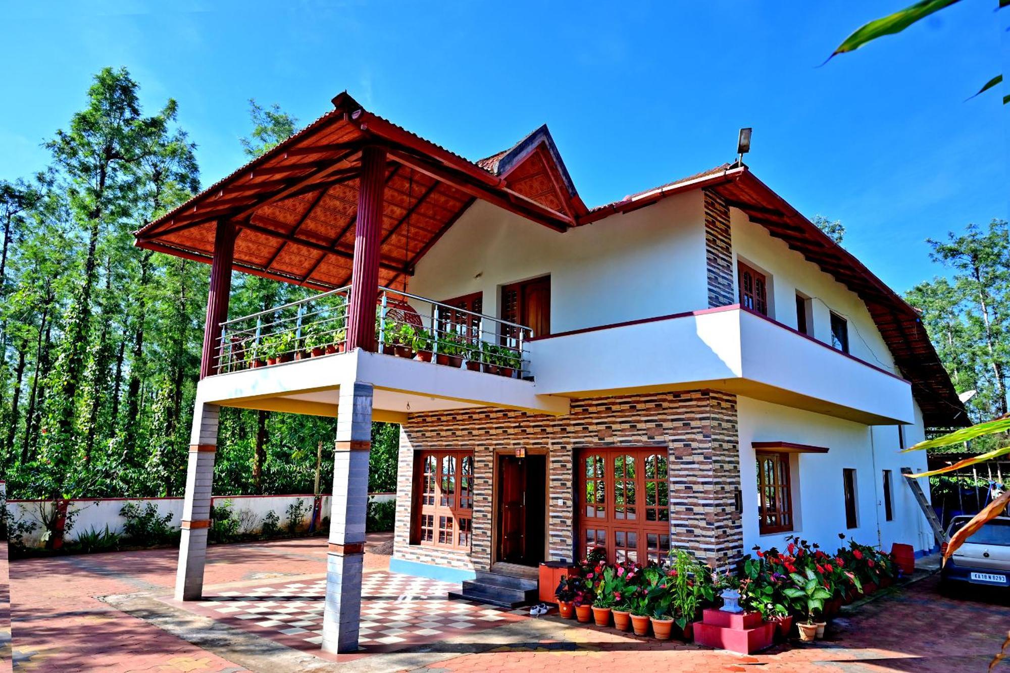 Hulihara Homestay - Full Villa, Coffee Estate & Balcony View Sakleshpur Buitenkant foto